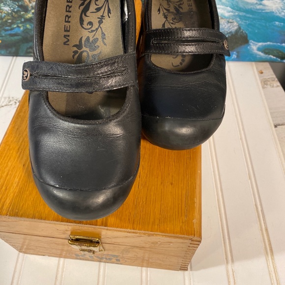 Merrell mary jane leather shoes size 8 - Picture 3 of 6